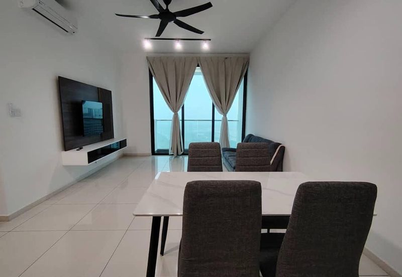 The M @ Medini Macrolink