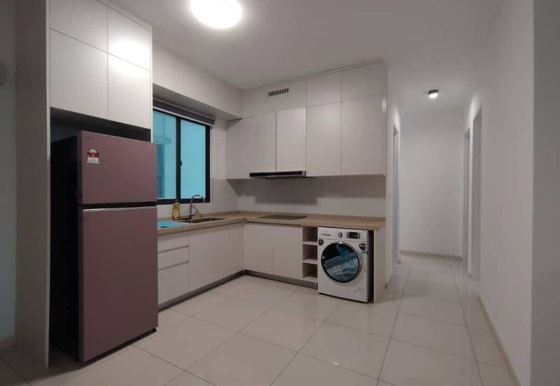 The M @ Medini Macrolink