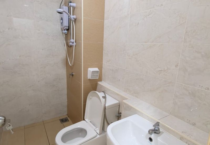 D'Summit Residences @ Kempas Utama