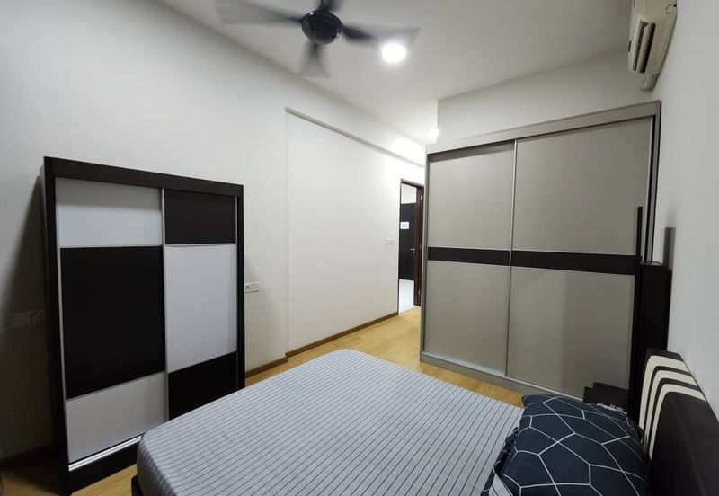 Baypoint @ Country Garden Danga Bay