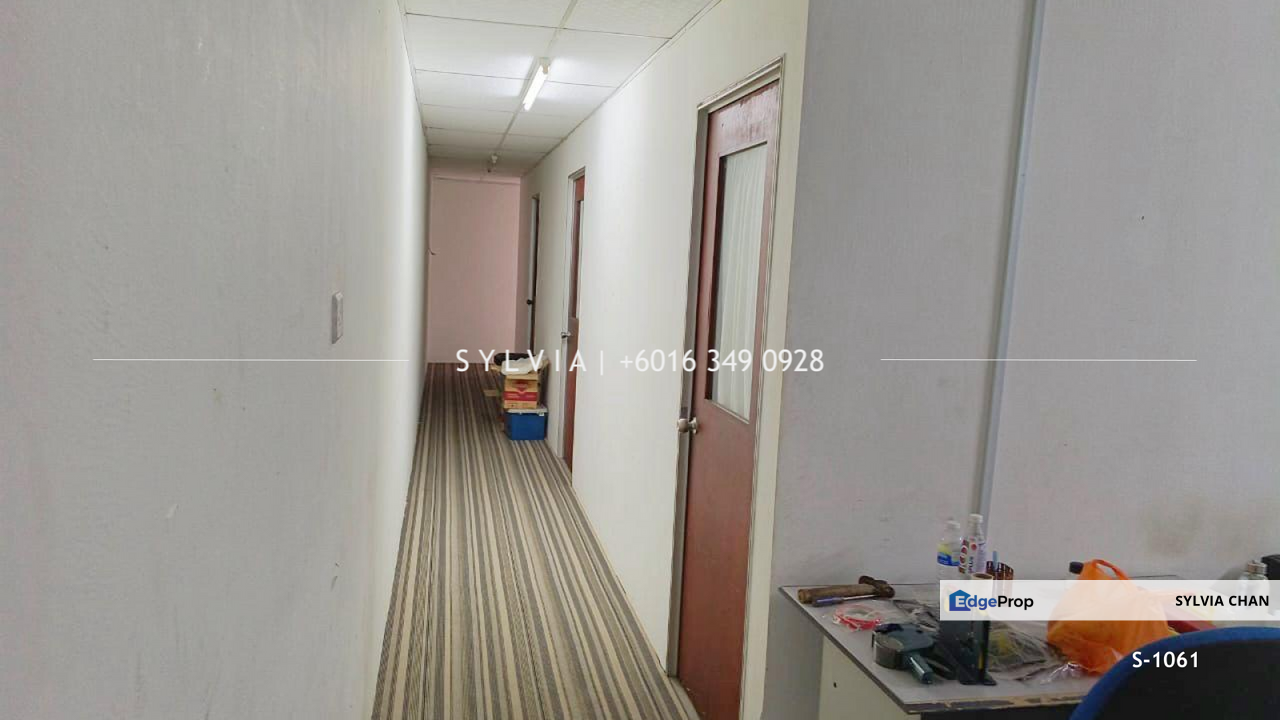 Single Storey Low Cost Shop @ Taman Rinting / Bandar Seri Alam / Megah Ria / Permas, Johor, Masai