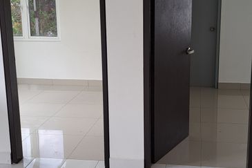 Taman Jenderam Damai