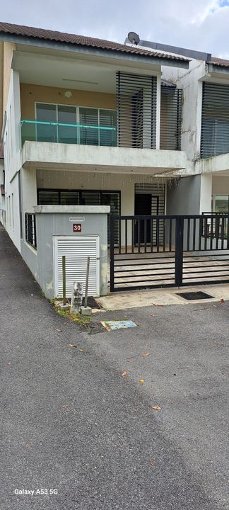 2 Storey Gated & Guarded, Selangor, Dengkil