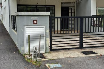 Taman Jenderam Damai