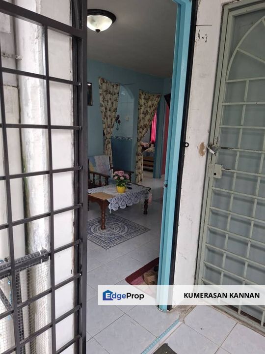 Flat Taman Dagang Ampang Jaya For Sale close to LRT, Selangor, Ampang