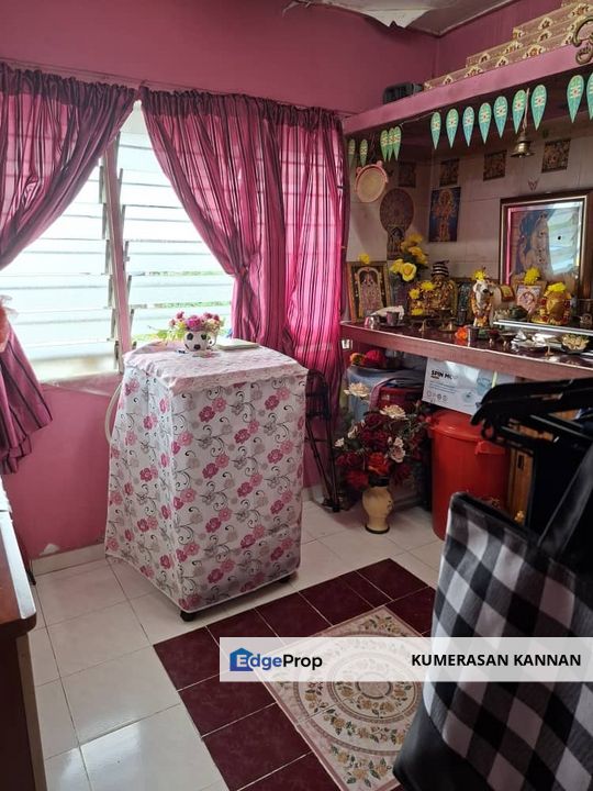 Flat Taman Dagang Ampang Jaya For Sale close to LRT, Selangor, Ampang