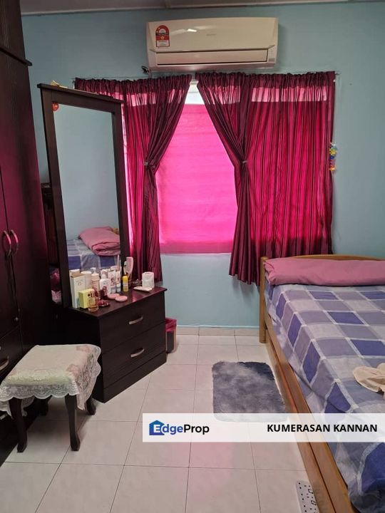 Flat Taman Dagang Ampang Jaya For Sale close to LRT, Selangor, Ampang