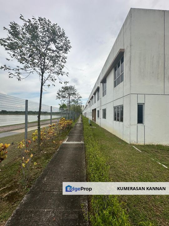 CASA BLUEBELL TOWNHOUSE CYBERSOUTH @ DENGKIL, Selangor, Dengkil