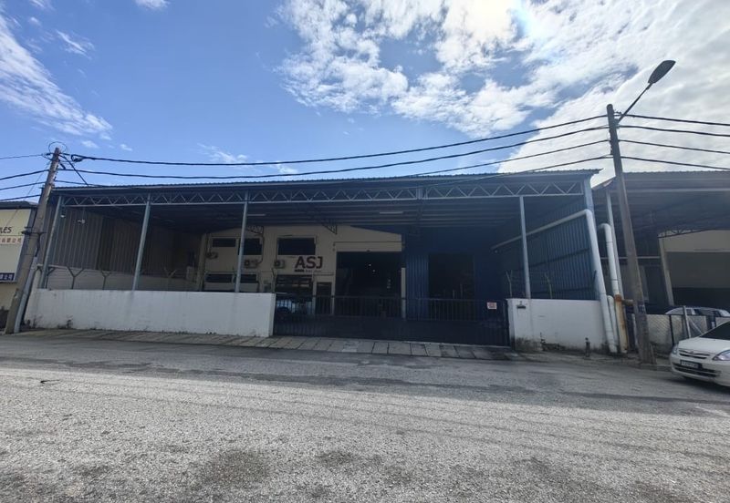 Ipoh Sri Rapat 1.5sty Semi D factory for rent