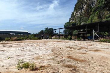 Detached Factory at Tungzen Industrial Park