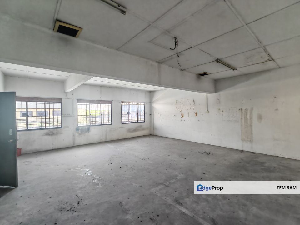 1.5 Sty Semi D Factory @ Kawasan Perindustrian Ringan Kinta Jaya, Perak, Ipoh