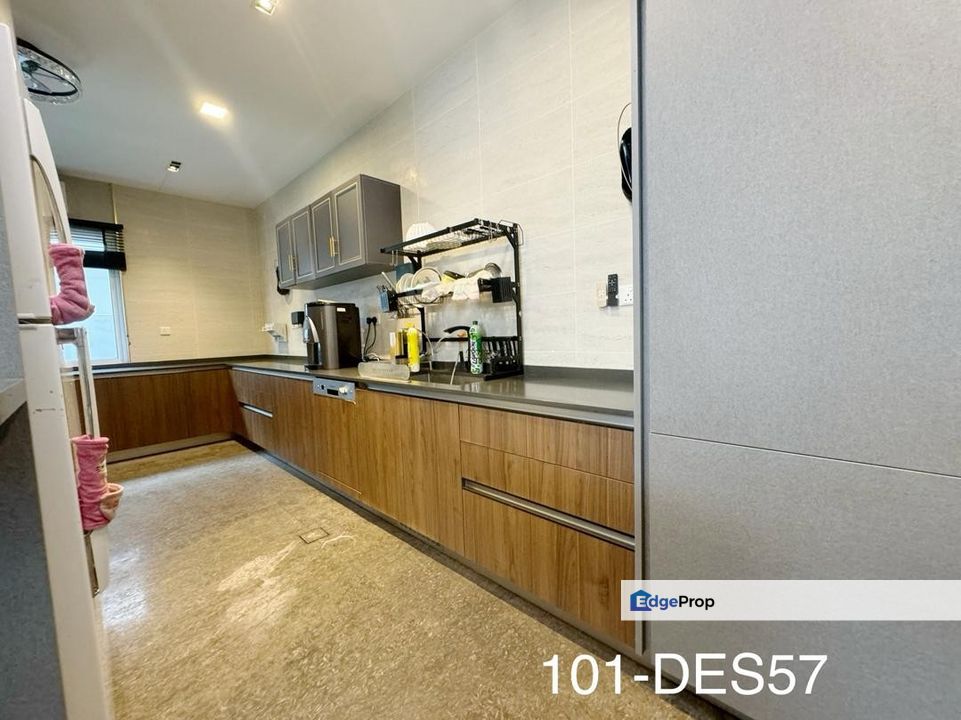 Bandar Parkland 2 Storey Bungalow House 70x97 WITH SWIMMING POOL, Selangor, Klang