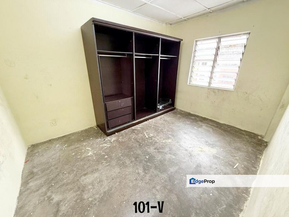 FULL LOAN!! Bandar Bukit Tinggi 2 Flat 650sqft TOP FLOOR!! BELOW MARKET!!, Selangor, Port Klang
