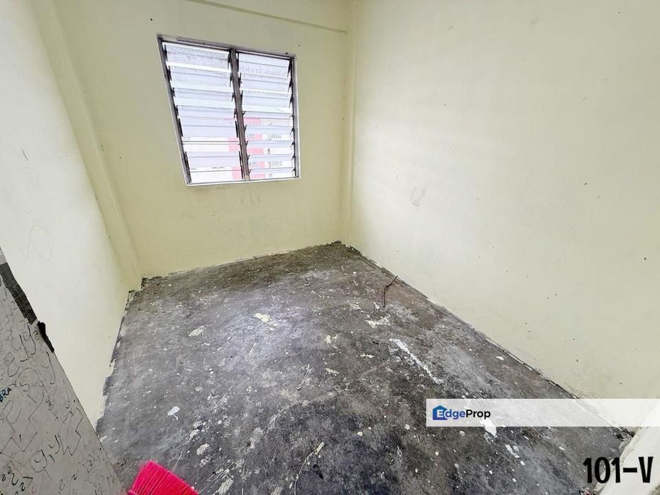 FULL LOAN!! Bandar Bukit Tinggi 2 Flat 650sqft TOP FLOOR!! BELOW MARKET!!, Selangor, Port Klang