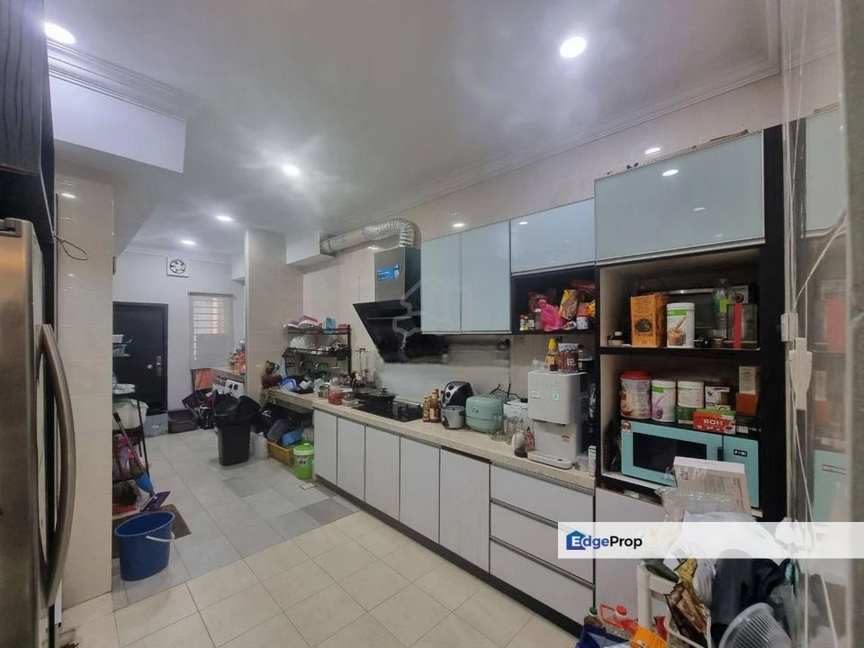 Bandar Bukit Raja Double Storey House 22x75 Fully Reno 5 Rooms, Selangor, Klang