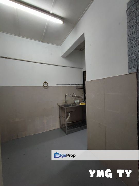 Tropika Apartment Bandar Bukit Tinggi Klang Top Floor Below Market , Selangor, Port Klang