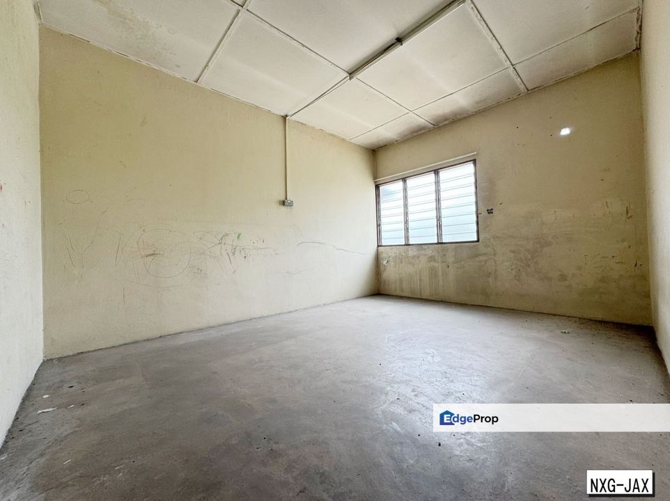 FACING OPEN!! Taman Mujur Sentosa Klang Low Cost 2 Storey House 15x55 SUPER LIMITED!!, Selangor, Klang