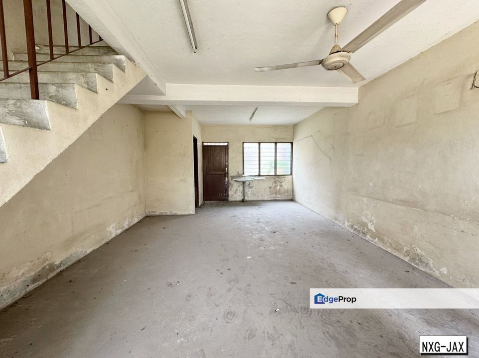 FACING OPEN!! Taman Mujur Sentosa Klang Low Cost 2 Storey House 15x55 SUPER LIMITED!!, Selangor, Klang