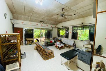 10,700 sqft BiG Land Single Storey Semi D Corner Lot, Air Putih, Kuantan Pahang