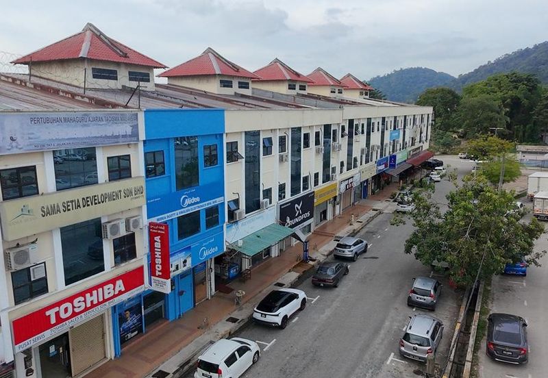 10,700 sqft BiG Land Single Storey Semi D Corner Lot, Air Putih, Kuantan Pahang