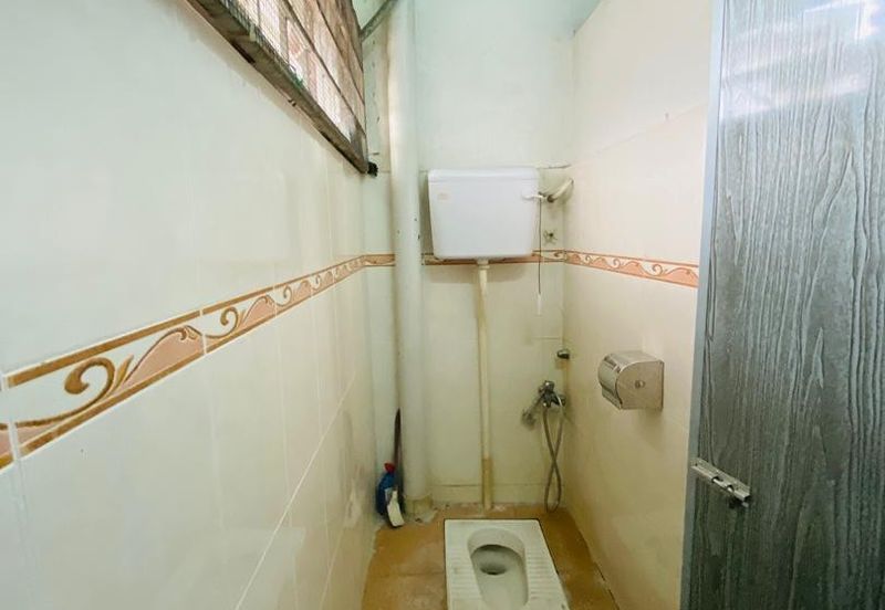 For Rent (Newly Refurbished) 2 Storey Shop Lot,  Air Putih, Kuantan, Pahang