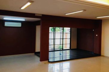 For Sale [Renovated] Double Storey Terrace Corner Lot, Sri Teruntum, Kuantan, Pahang