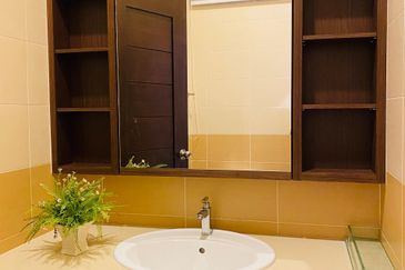 For Sale [Balinese Design Full Renovation] Corner Lot 2-Storey Semi D @ Pantai Pelindung, Kuantan, Pahang