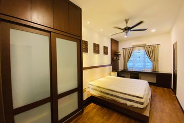 For Sale [Balinese Design Full Renovation] Corner Lot 2-Storey Semi D @ Pantai Pelindung, Kuantan, Pahang