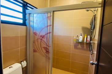 For Sale [Balinese Design Full Renovation] Corner Lot 2-Storey Semi D @ Pantai Pelindung, Kuantan, Pahang