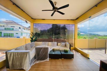 For Sale [Balinese Design Full Renovation] Corner Lot 2-Storey Semi D @ Pantai Pelindung, Kuantan, Pahang