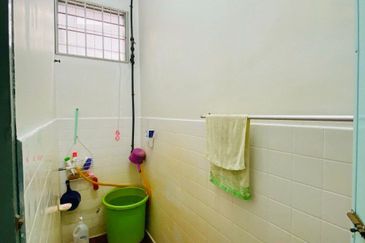 For Sale Renovated Cozy Single Storey Terrace @ Air Putih, Kuantan, Pahang