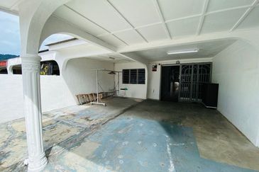 For Sale Renovated Cozy Single Storey Terrace @ Air Putih, Kuantan, Pahang