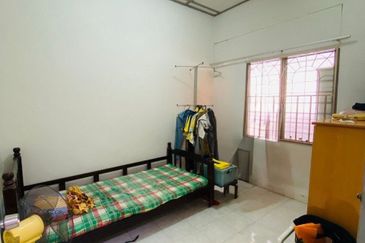 For Sale Renovated Cozy Single Storey Terrace @ Air Putih, Kuantan, Pahang