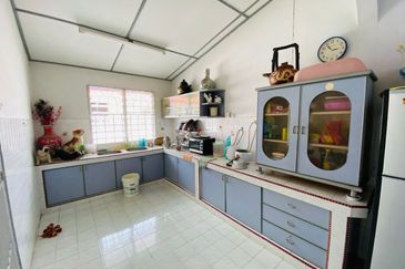 For Sale Renovated Cozy Single Storey Terrace @ Air Putih, Kuantan, Pahang