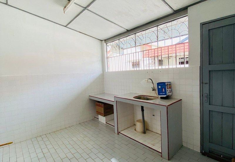 For Sale Renovated Cozy Single Storey Terrace @ Air Putih, Kuantan, Pahang