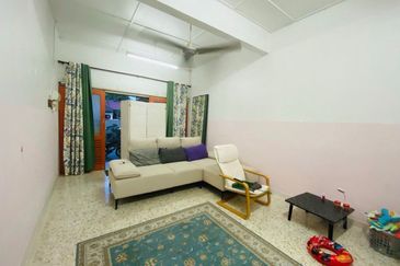 For Sale [Below Market Value] - Cozy Single Storey Terrace @ Teluk Sisek, Kuantan