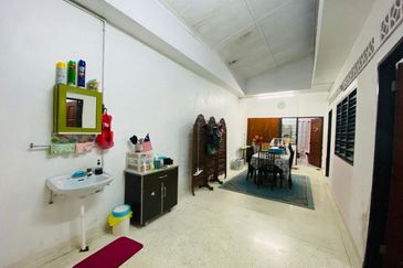 For Sale [Below Market Value] - Cozy Single Storey Terrace @ Teluk Sisek, Kuantan