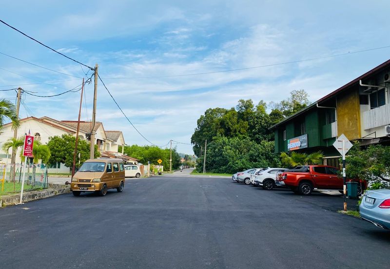 FOR SALE Double Storey Shoplot / Shop House (Middle Lot)  Kubang Buaya, Kuantan, Pahang