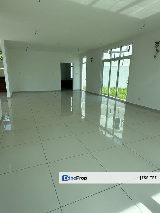 Bukit Bayu, Shah Alam U10. Double Storey Bungalow for Sale. 11,000 sqft Huge Land., Selangor, Shah Alam