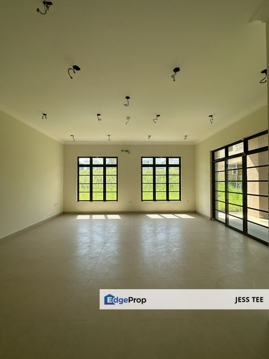 Bukit Bayu, Shah Alam U10. Double Storey Bungalow for Sale. 9200sf Land Good Condition., Selangor, Shah Alam