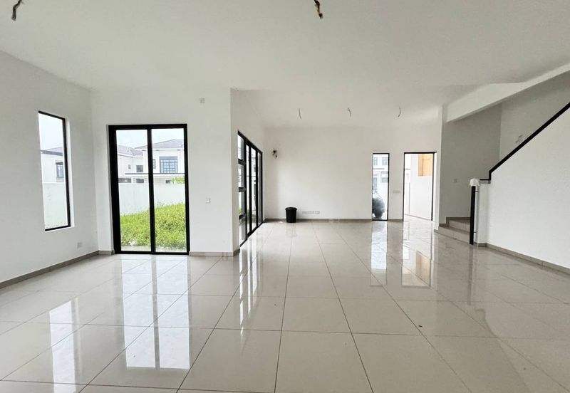 Tate Dalton @ Eco Botanic 2