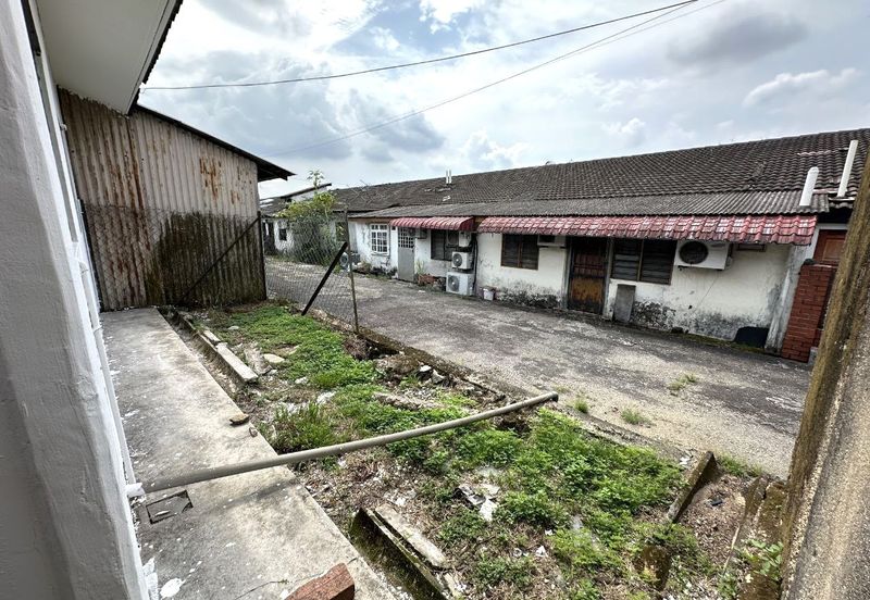 Taman Mawar - Pasir Gudang / Single Storey House Great Value Home For Renovation & Investment