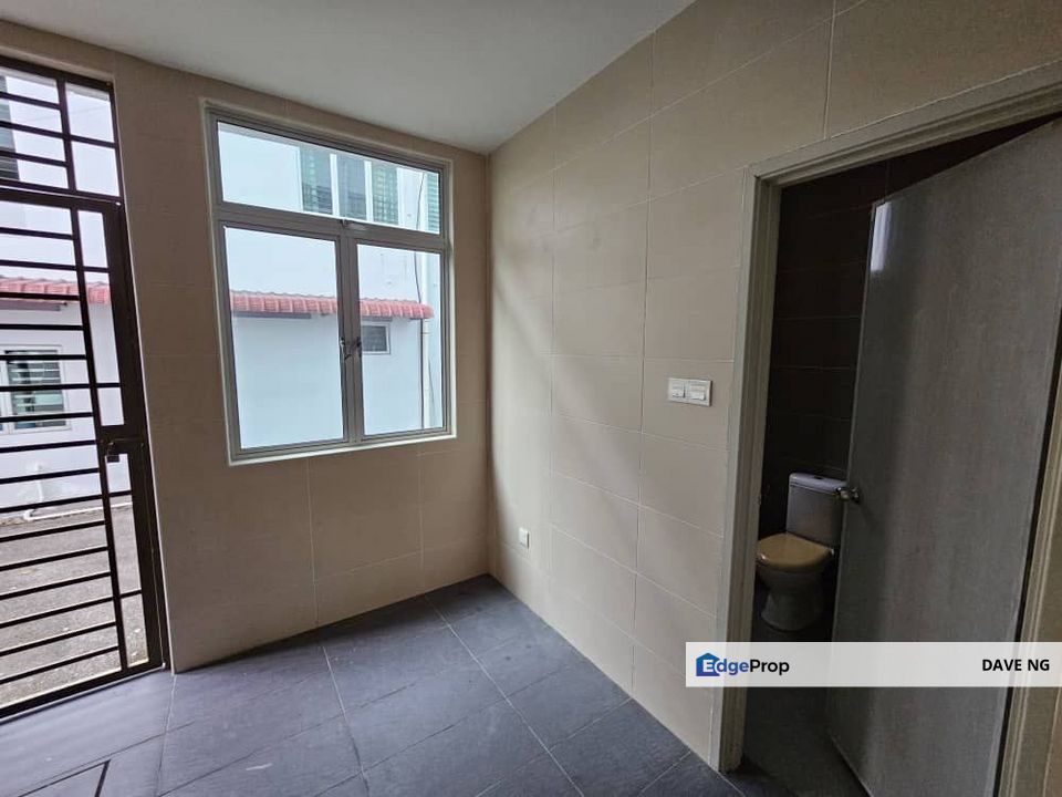 Bandar Putra Kulai - Spacious Double Storey Home, Johor, Kulai