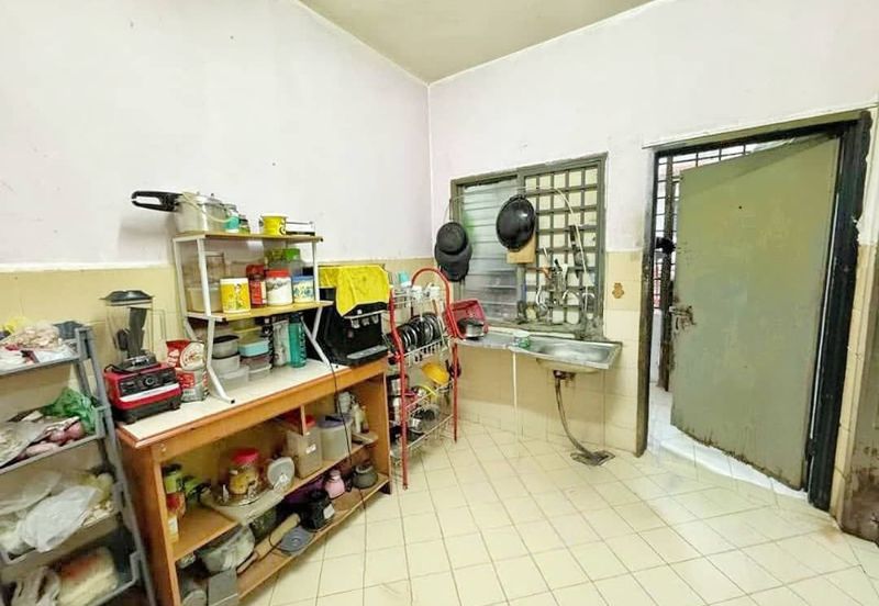 Pasir  Gudang Taman Pasir Putih Jalan Selasih