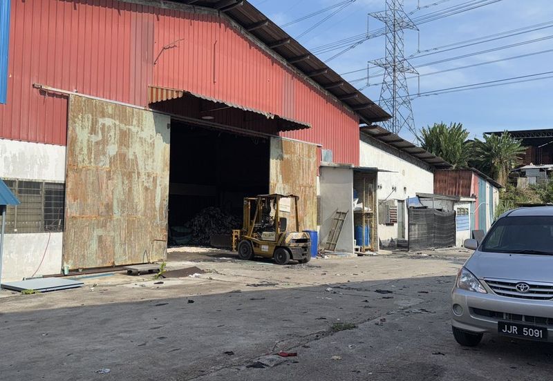 KULAI Kelapa Sawit Batu 24 Medium Industrial Factory LAND