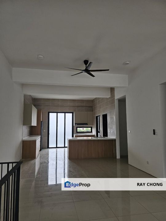 Gated & Guarded, Direct Lift Access, 10min to Bandar Utama & TTDI, 8min walking distance to LRT 3 Station, Selangor, Kayu Ara