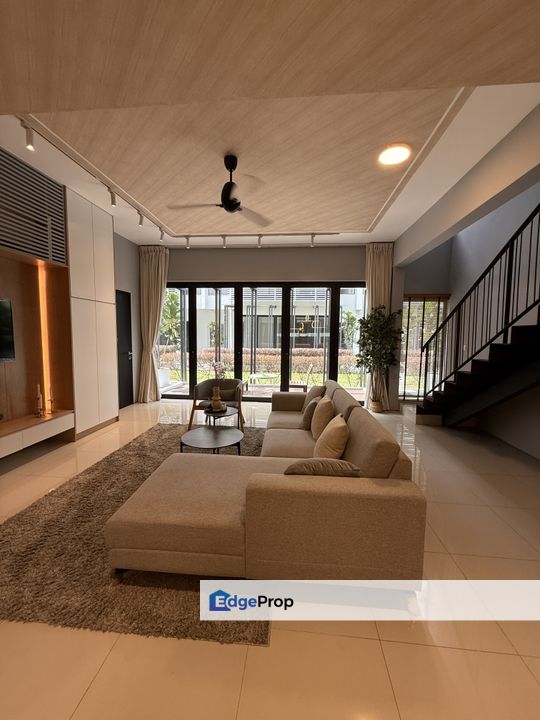 Gated & Guarded, Direct Lift Access, 10min to Bandar Utama & TTDI, 8min walking distance to LRT 3 Station, Selangor, Kayu Ara