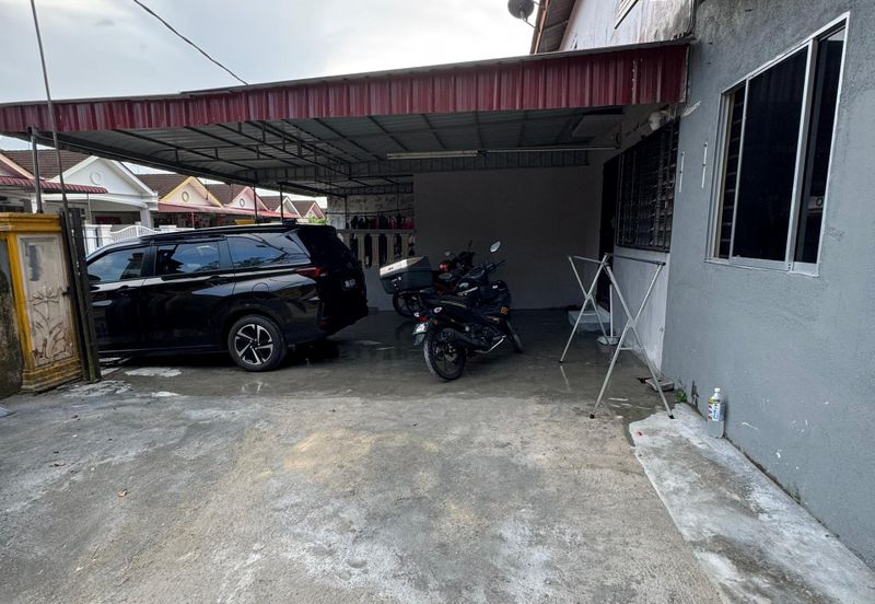 TAMAN PURNAMA KLUANG RUMAH TERES DUA TINGKAT