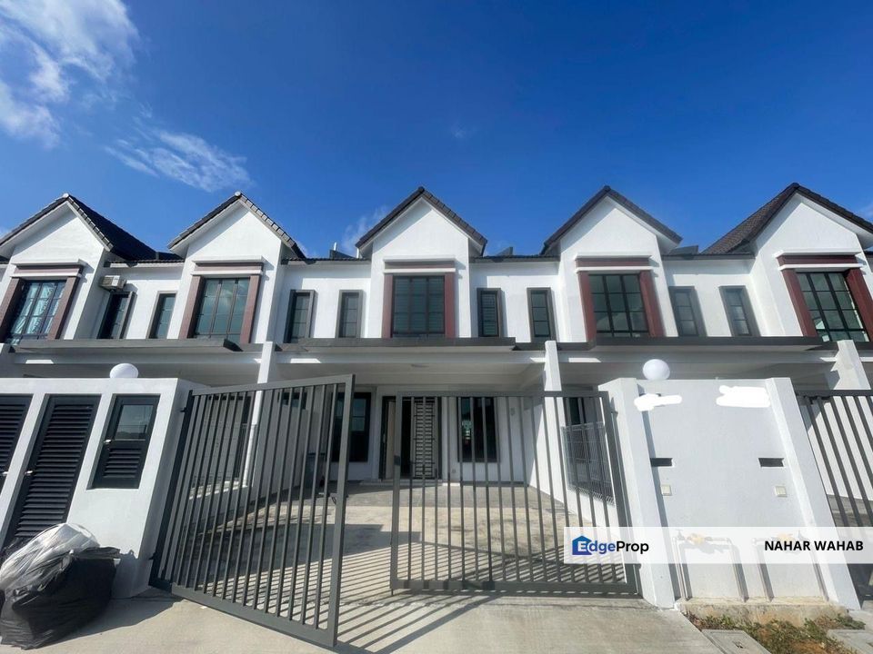 TAMAN MUTIARA HIJAU RUMAH TERES DUA TINGKAT KULAI, Johor, Kulai