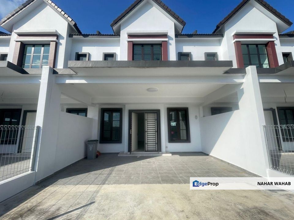 TAMAN MUTIARA HIJAU RUMAH TERES DUA TINGKAT KULAI, Johor, Kulai